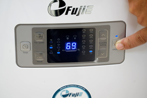 Máy hút ẩm dân dụng FujiE HM-916EC