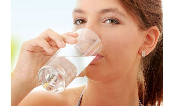 Mua máy nước nóng lạnh ở đâu tốt? Máy nước nóng lạnh Alaska R80C